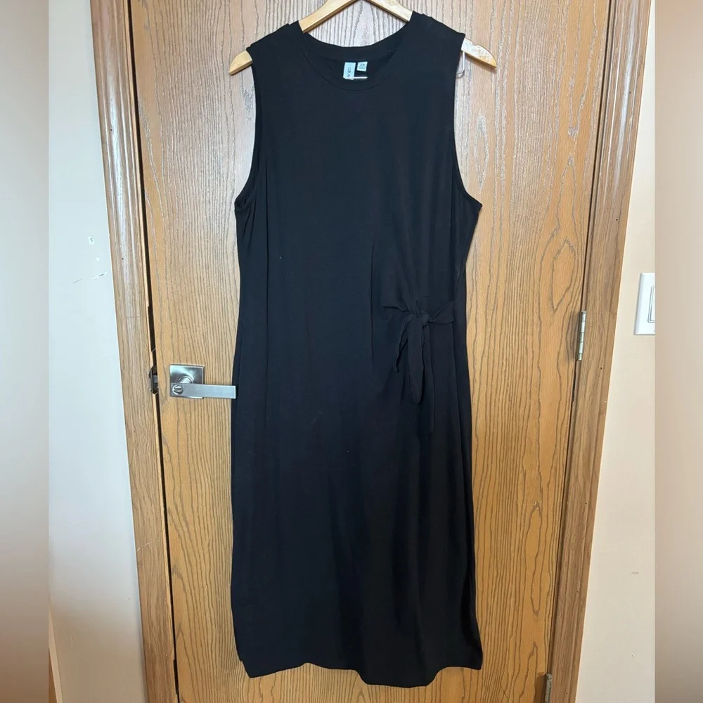Little Black Midi Dress - Picture 1 of 5